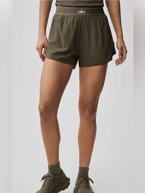 Alo Match Point Short | color: olive tree | size L